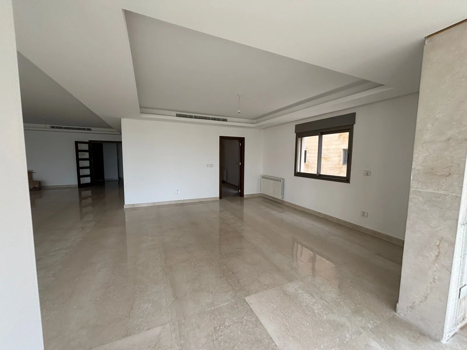 Apartment for Sale in Cornet Chahwan — الصورة 4