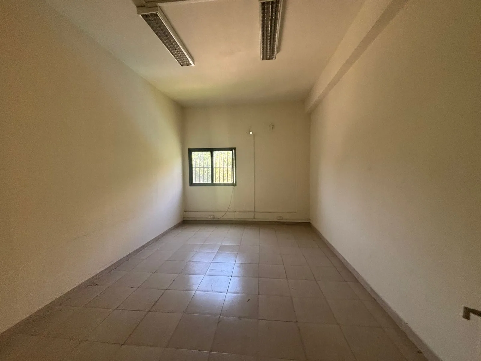 Building for Sale in Dbayeh — الصورة 3