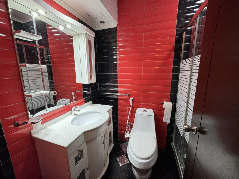 Apartment for Sale in Tariq El Jdideh, Beirut, Lebanon — الصورة 6
