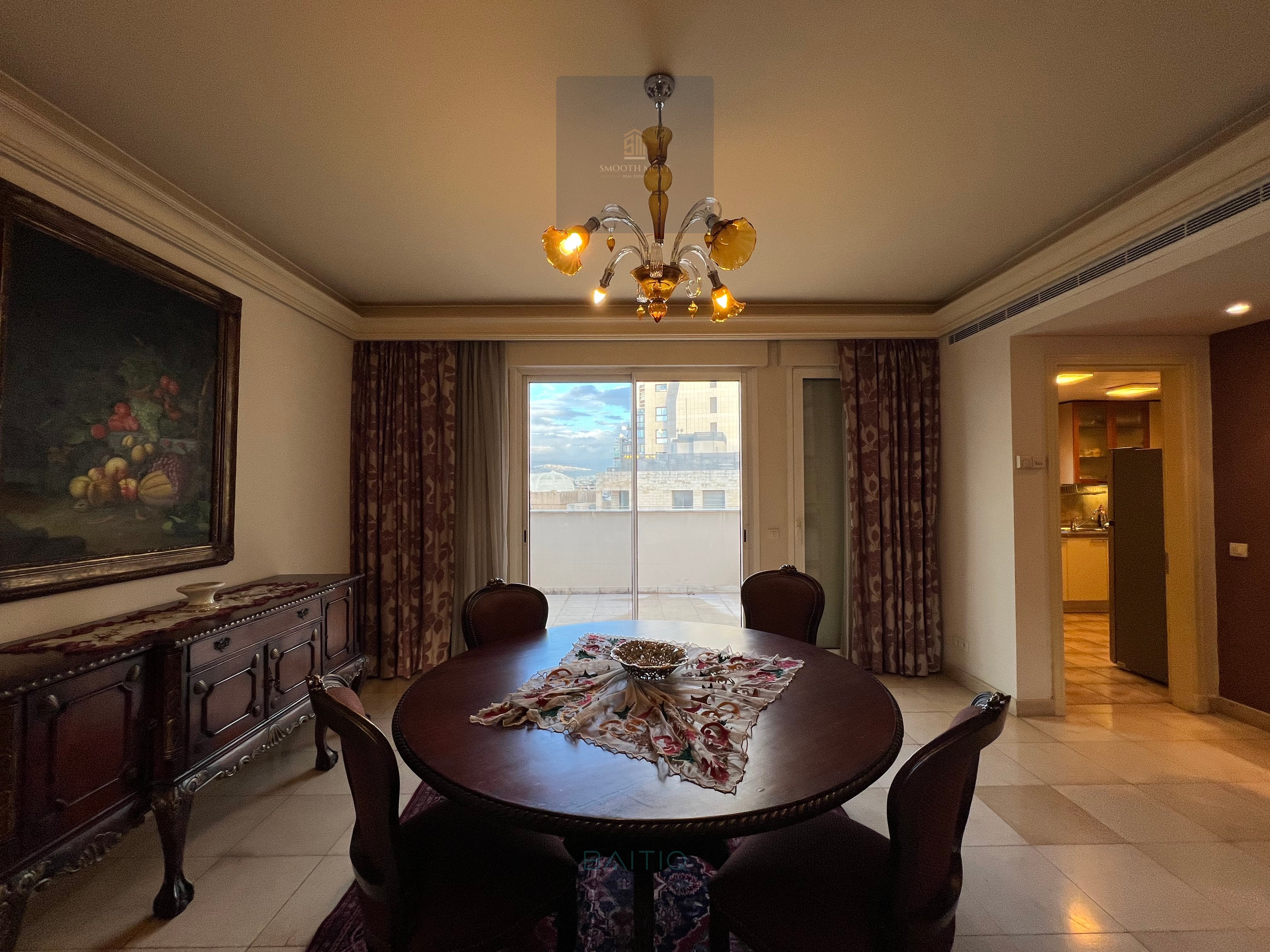 Spacious Classical Three Bedroom Apartment for sale in Saifi Village — الصورة 11