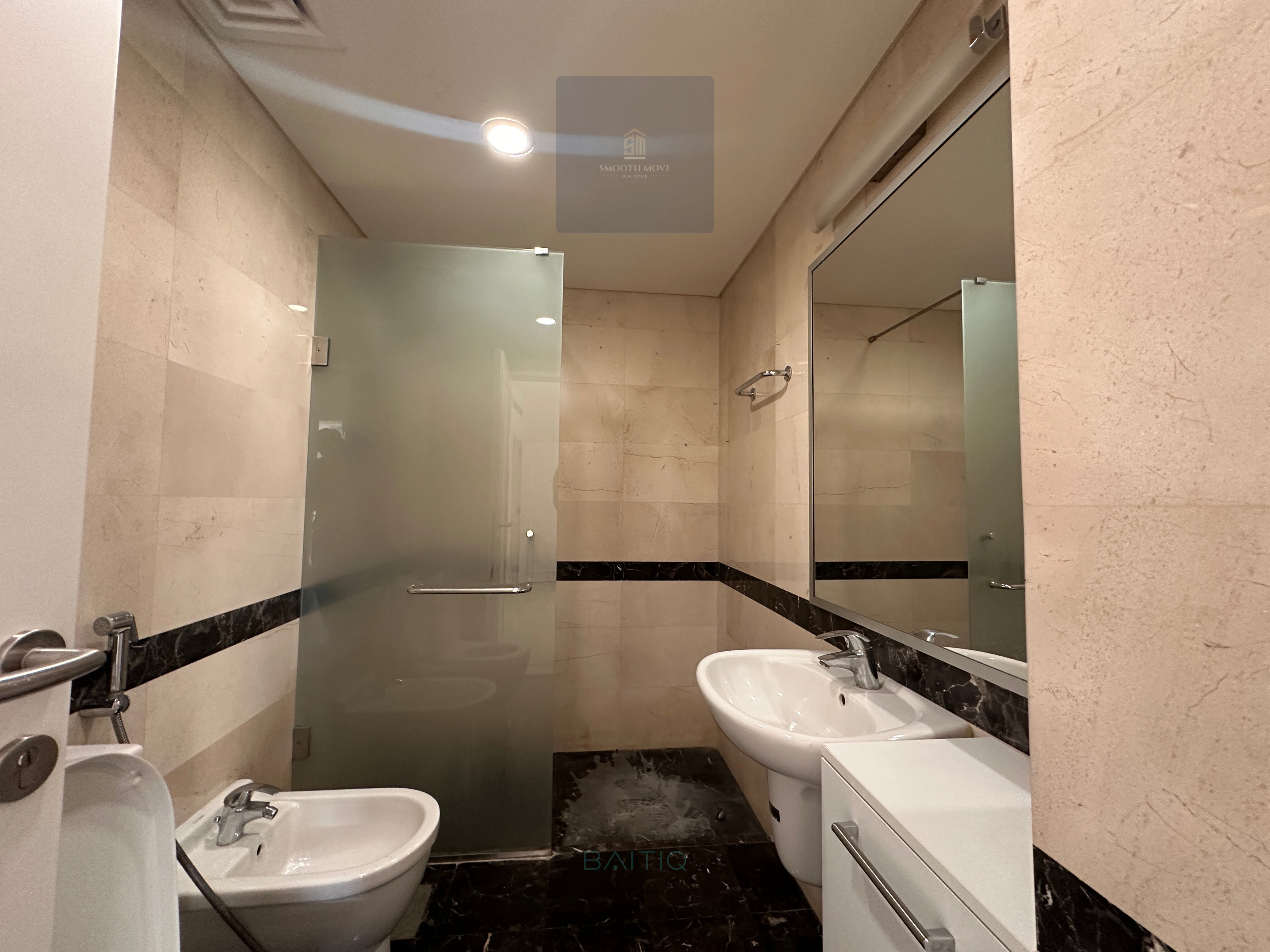 Elegant Parisian Style Apartment for Rent in Prime Downtown, Beirut — الصورة 5