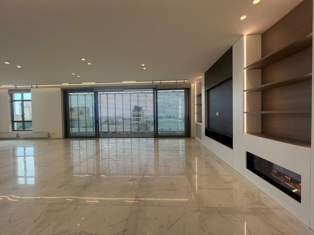 Apartment for Sale in Gemmayzeh, Beirut, Lebanon — الصورة 5