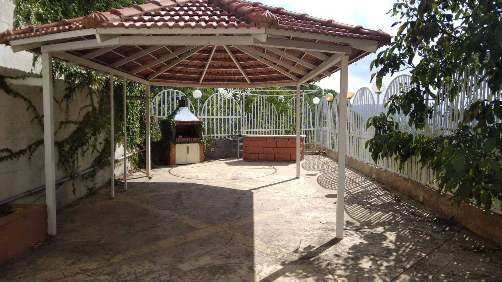 Villa for Sale in Baabdat, Lebanon — الصورة 5