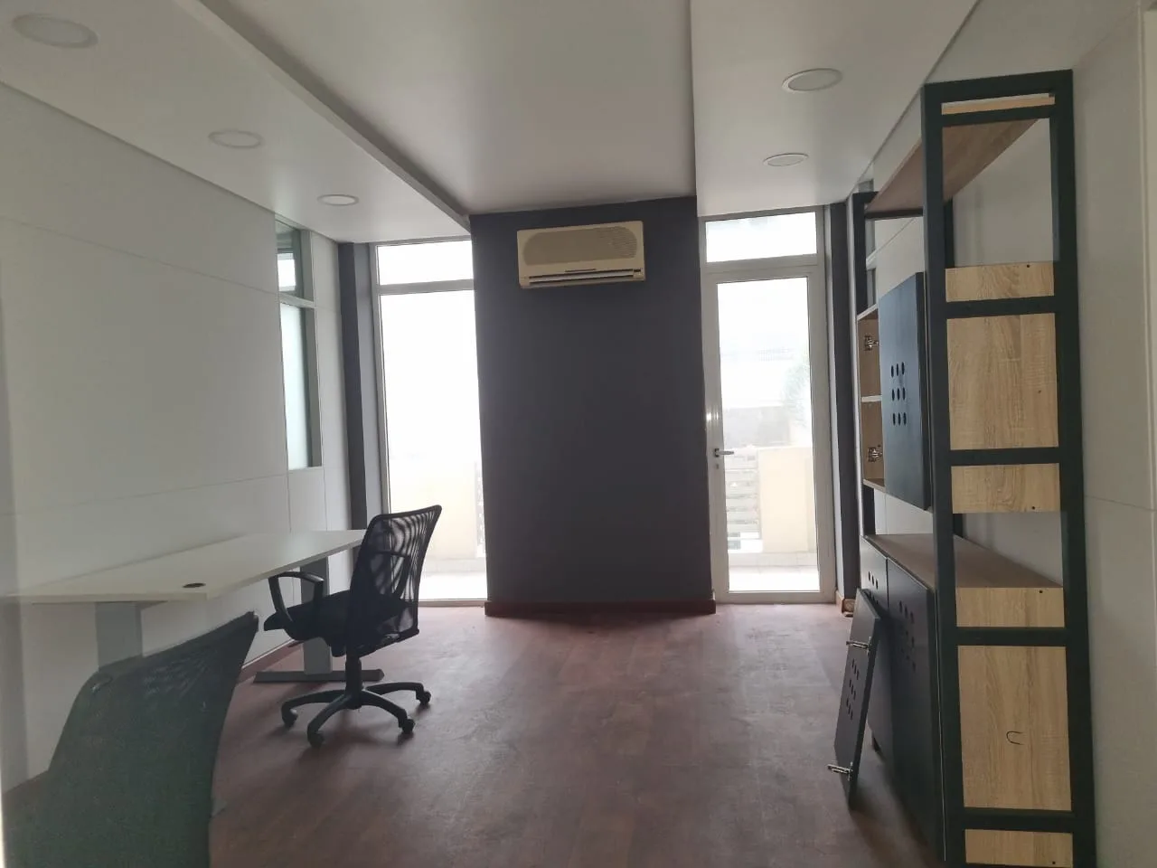 Office for rent in Verdun, Beirut, Lebanon — الصورة 4