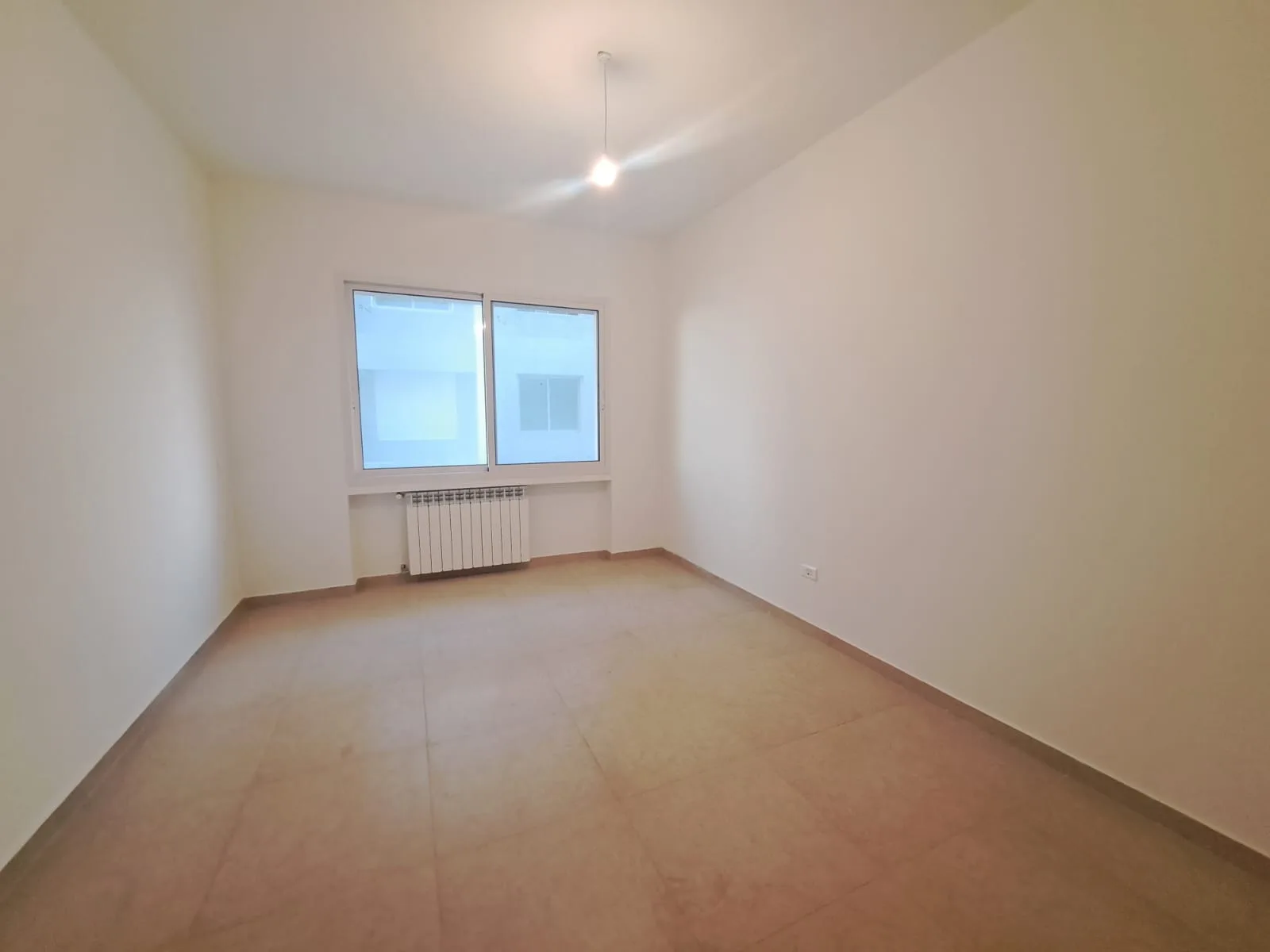 Apartment for Sale in Cornet Chahwan, Lebanon — الصورة 6