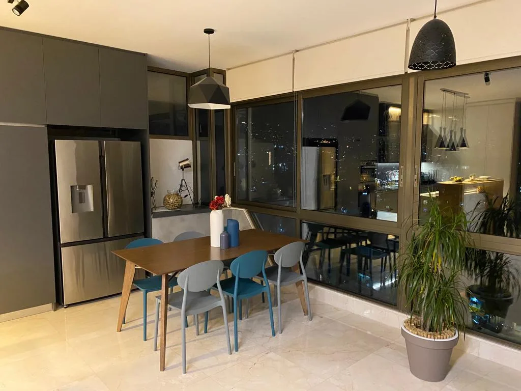 Apartment for Sale in Geitawi, Achrafieh, Beirut, Lebanon — الصورة 4
