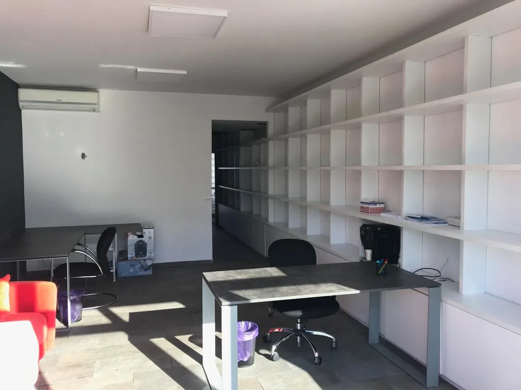 Office for Sale in Achrafieh — الصورة 2