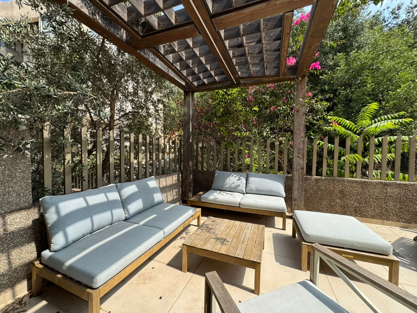 Apartment for Rent in Mansourieh