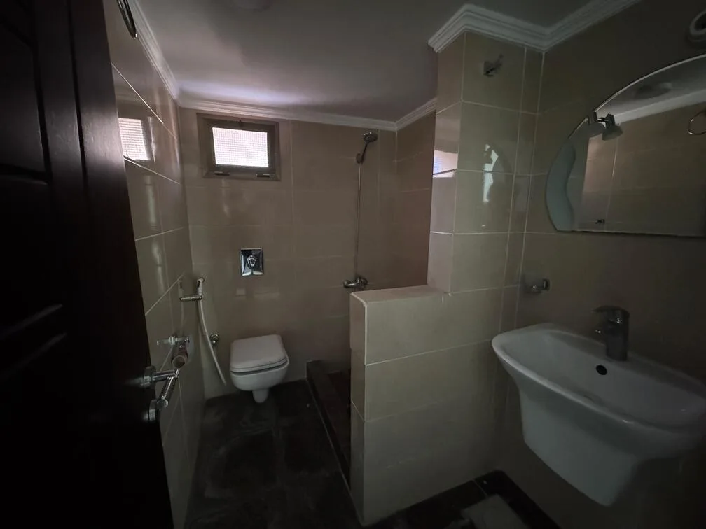 Apartment for Sale in Kaskas, Beirut — الصورة 9