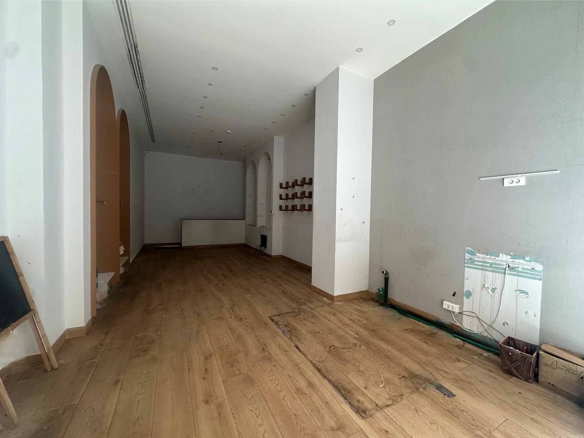 Shop for rent in Downtown — الصورة 2