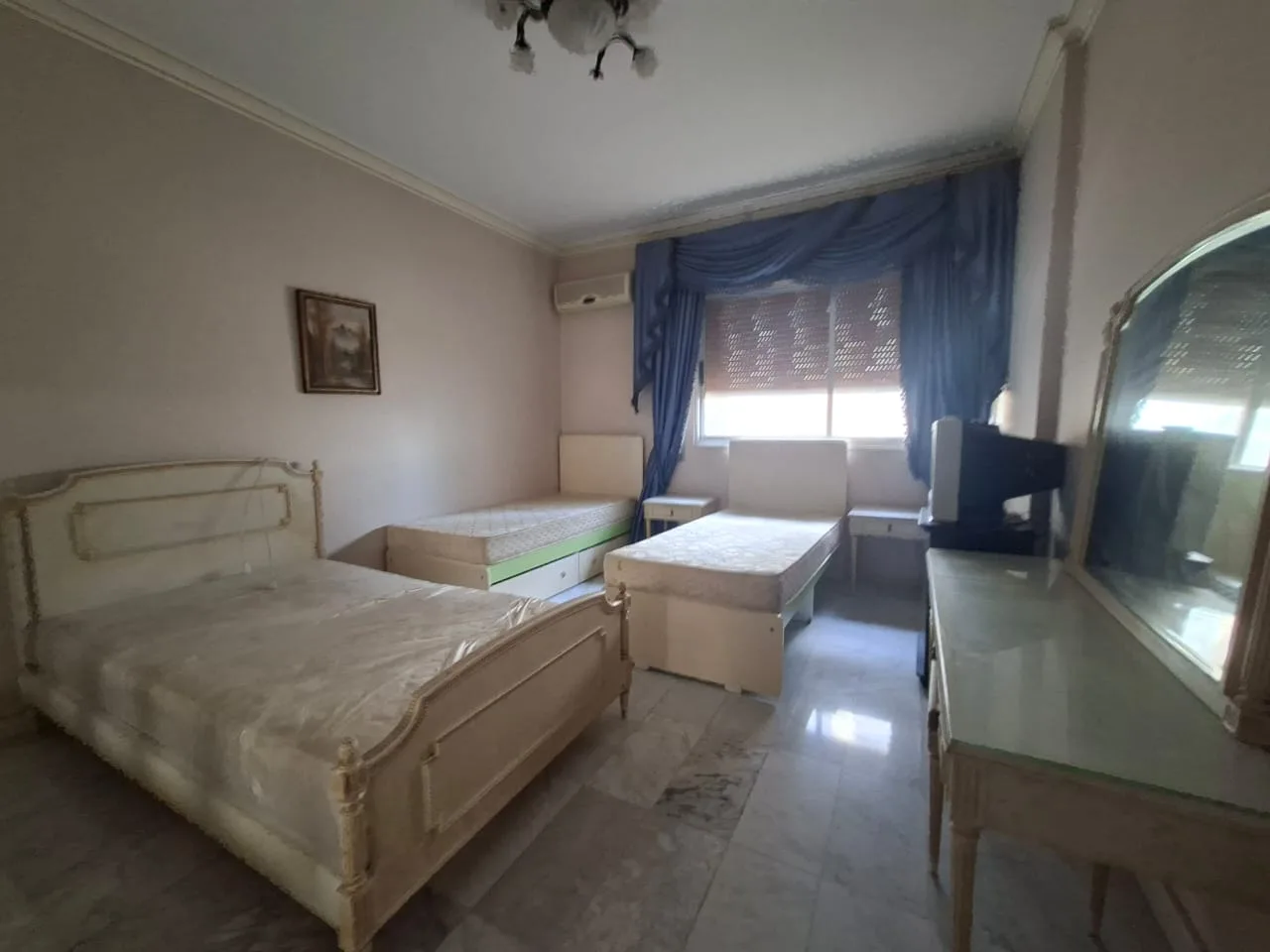 Apartment for Sale in Ain El Tineh, Beirut, Lebanon — الصورة 7