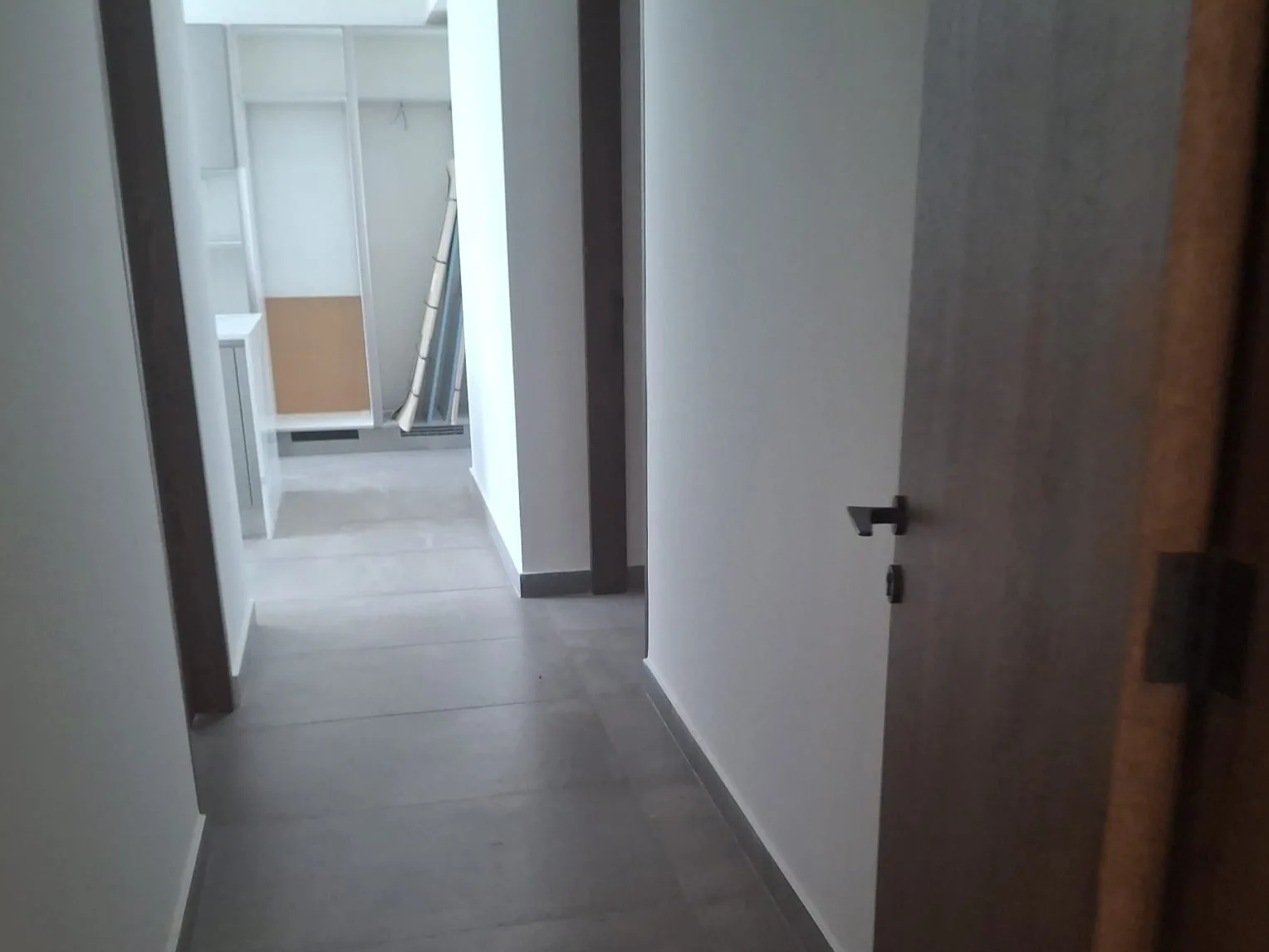 Apartment for Sale in Ain Al Mraiseh, Beirut, Lebanon — الصورة 9