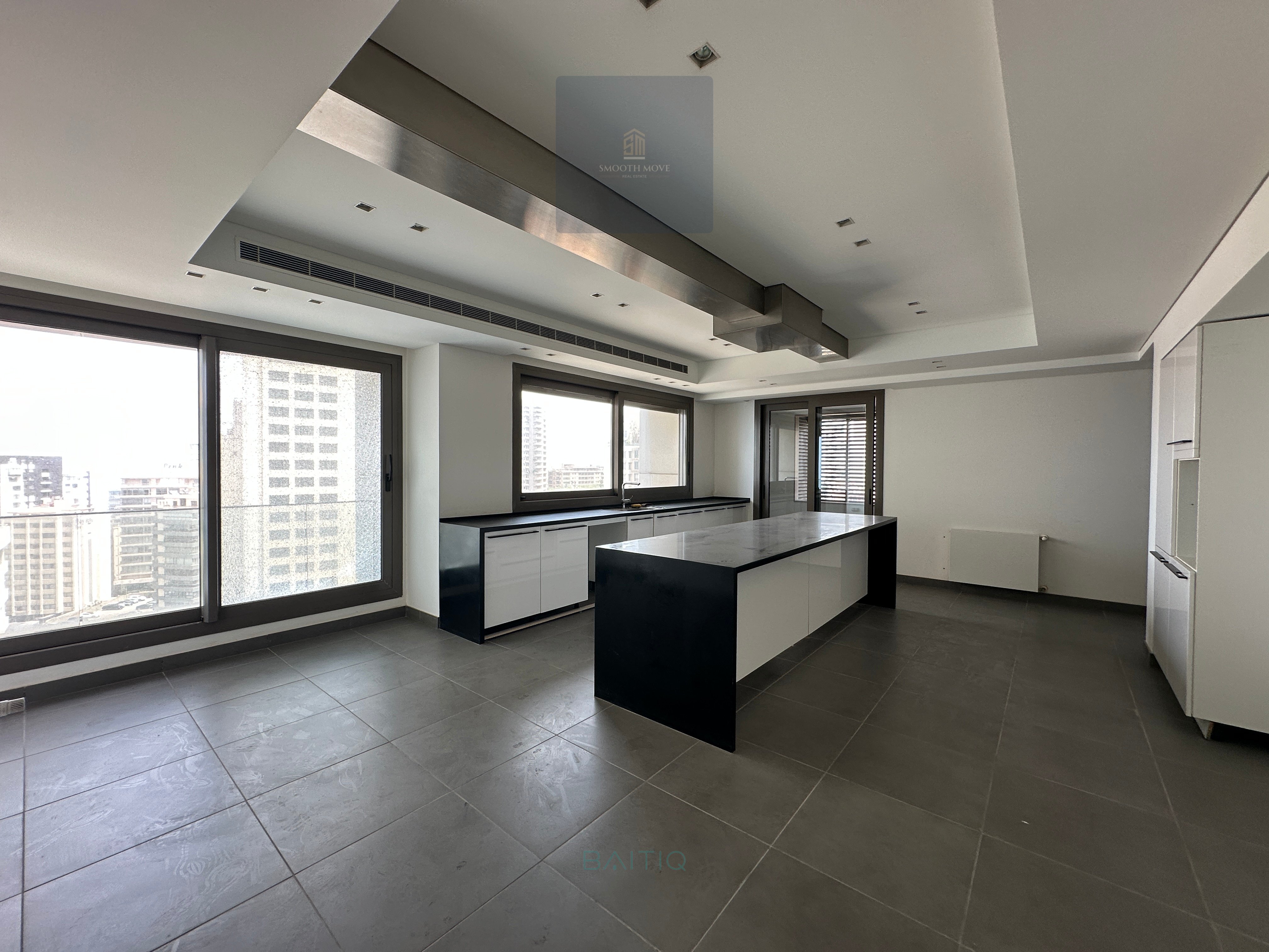 Huge Sea View Apartment for Sale in Rawche, Beirut — الصورة 11