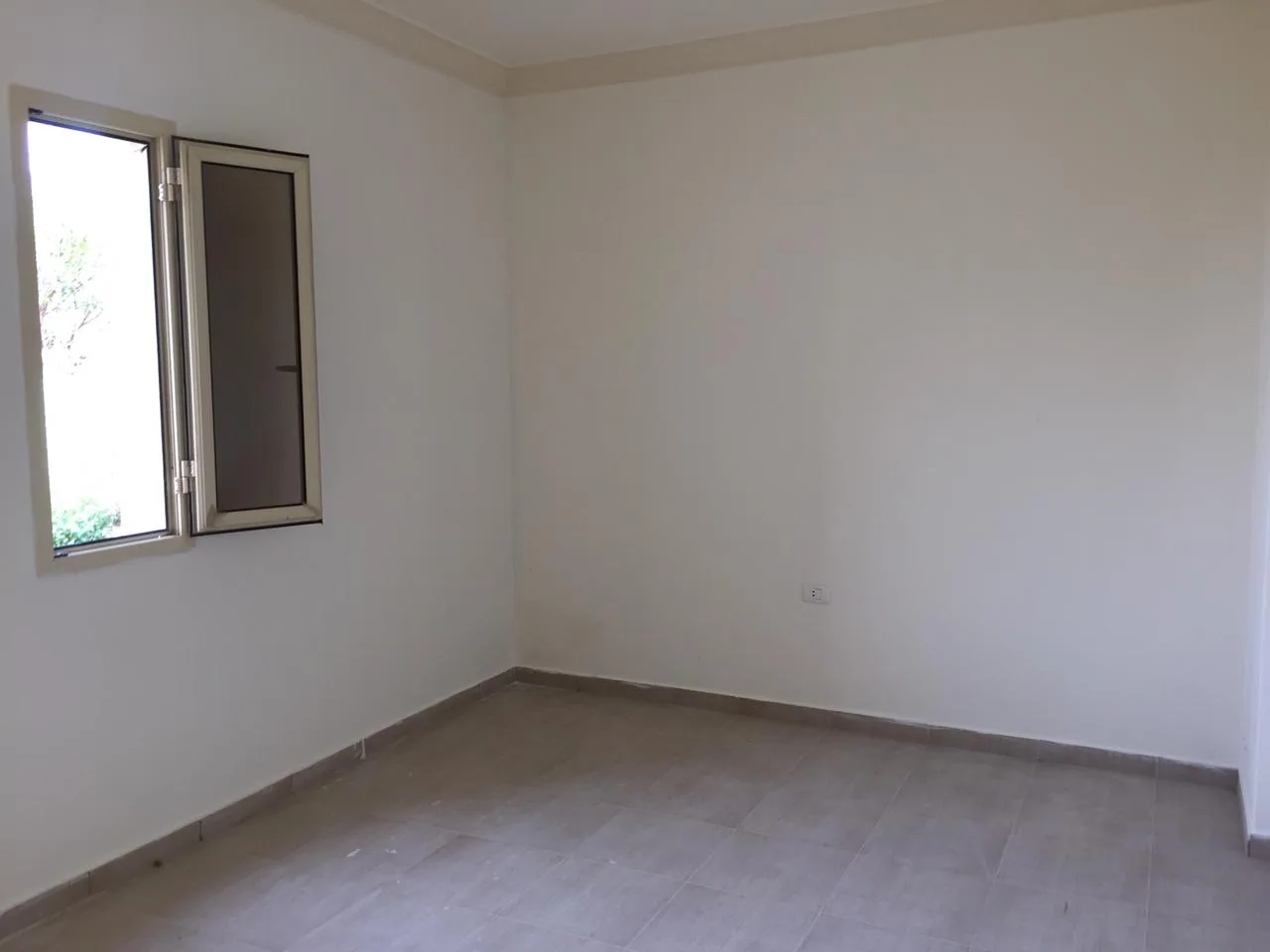 Apartment for Sale in Basbina, Lebanon — الصورة 3