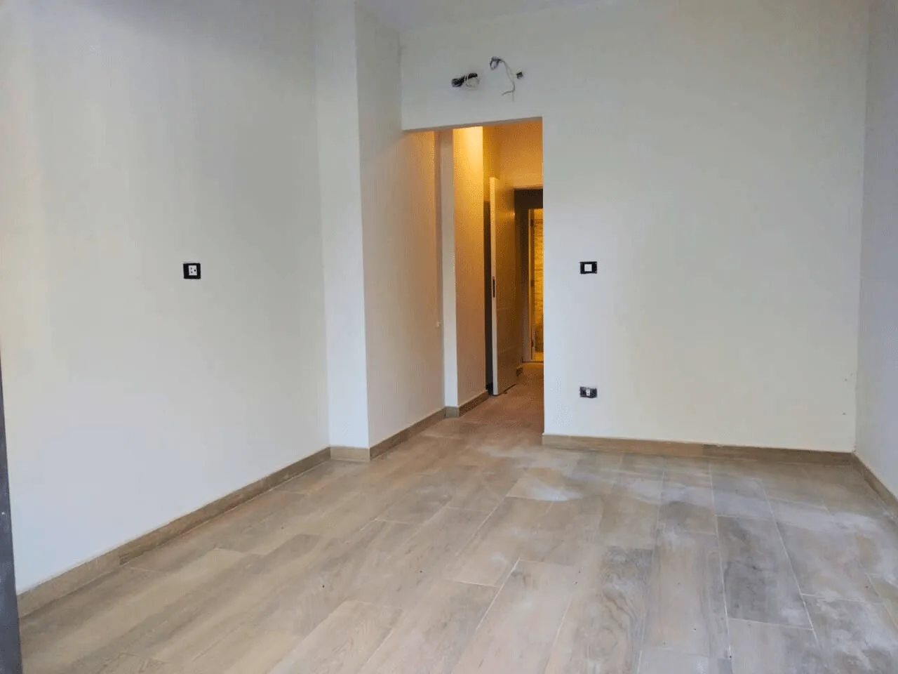 Apartment for Sale in Ballouneh, Lebanon — الصورة 7