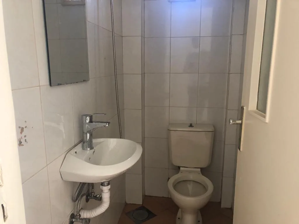 Apartment for Sale in Gemmayzeh, Beirut, Lebanon — الصورة 4