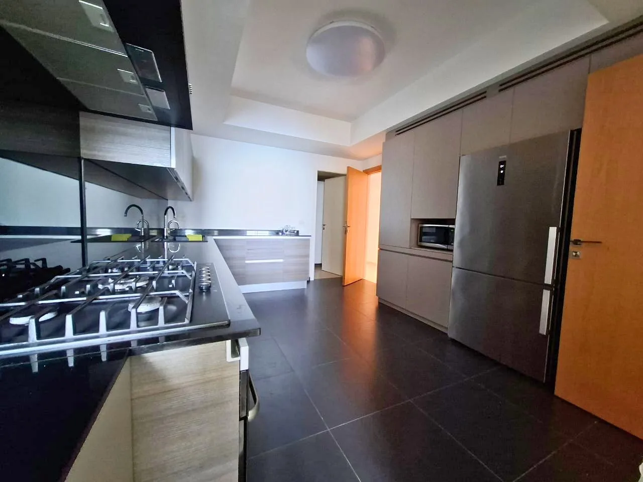 Apartment for Rent in Sahel Aalma, Lebanon — الصورة 5