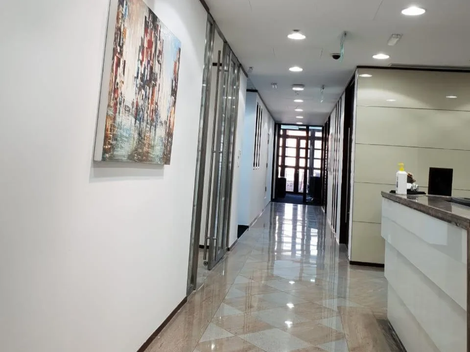 Office for rent in Downtown — الصورة 2