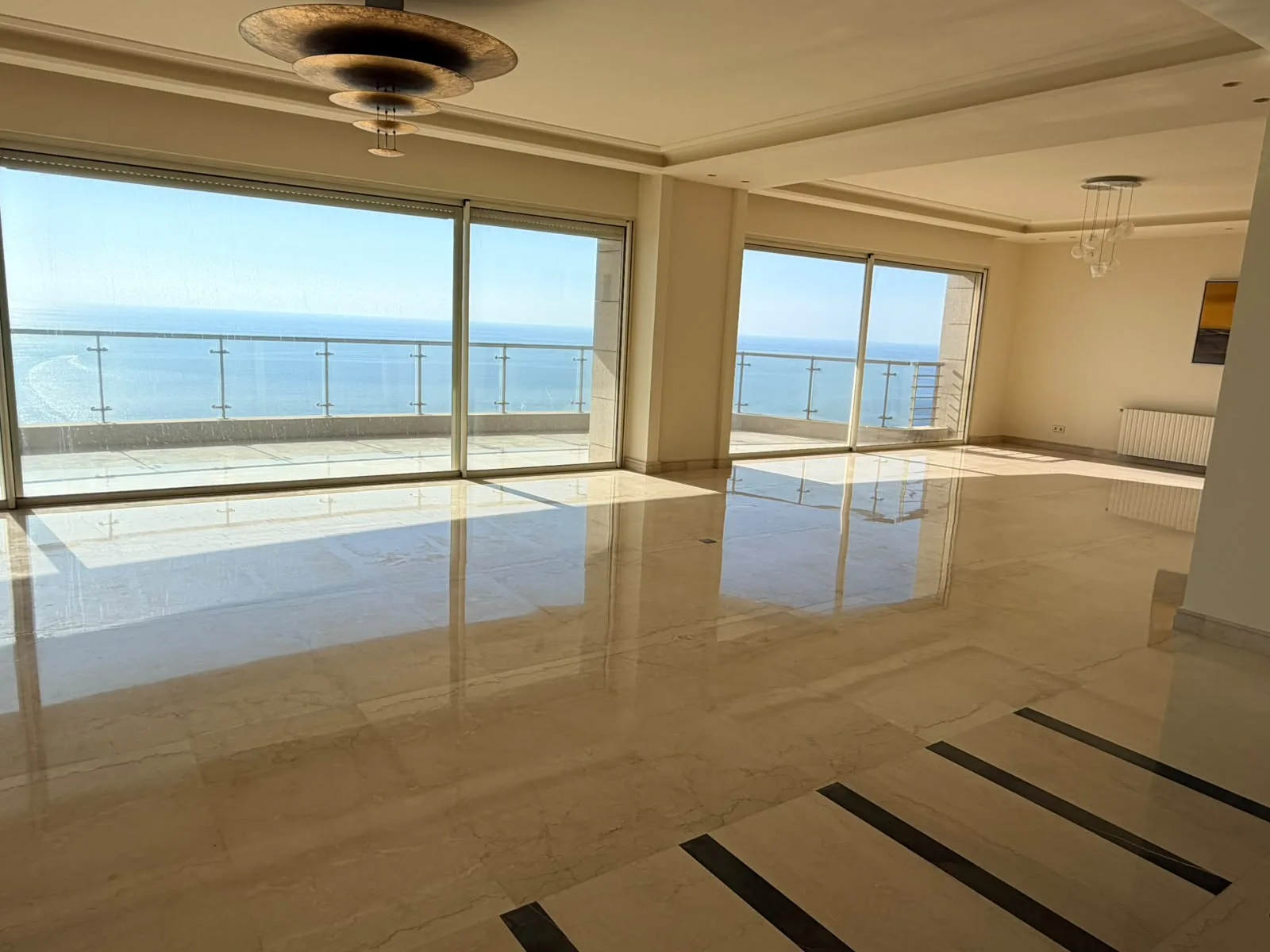 Apartment for Sale in Raoucheh — الصورة 3