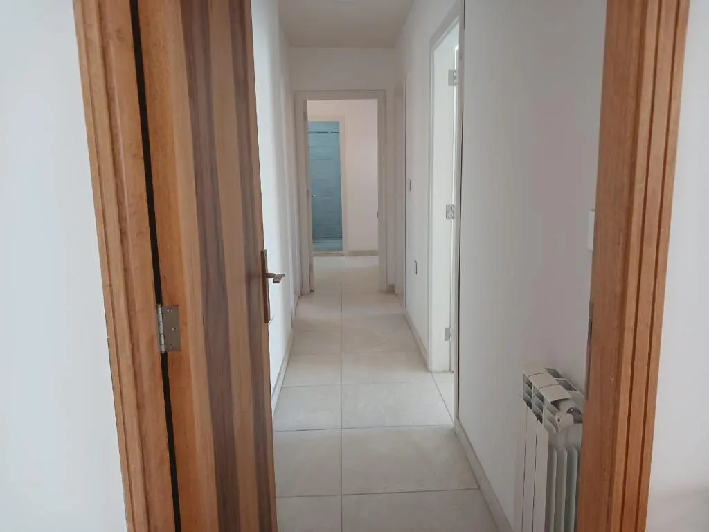 Apartment for Rent in Gemmayzeh, Beirut, Lebanon — الصورة 8