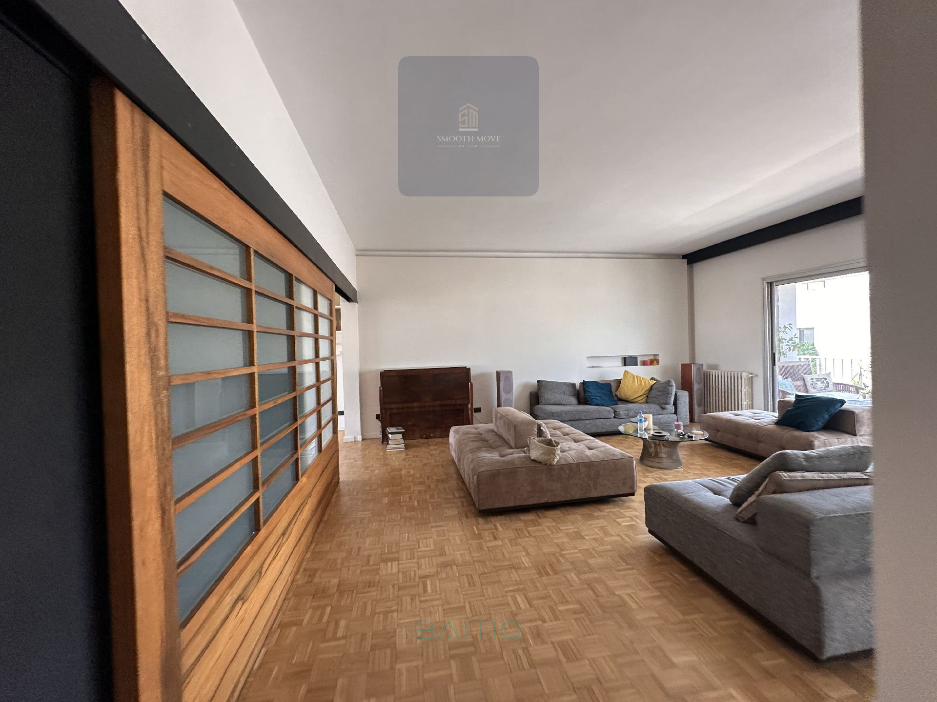 Parisian-style apartment for sale in Achrafieh — الصورة 2