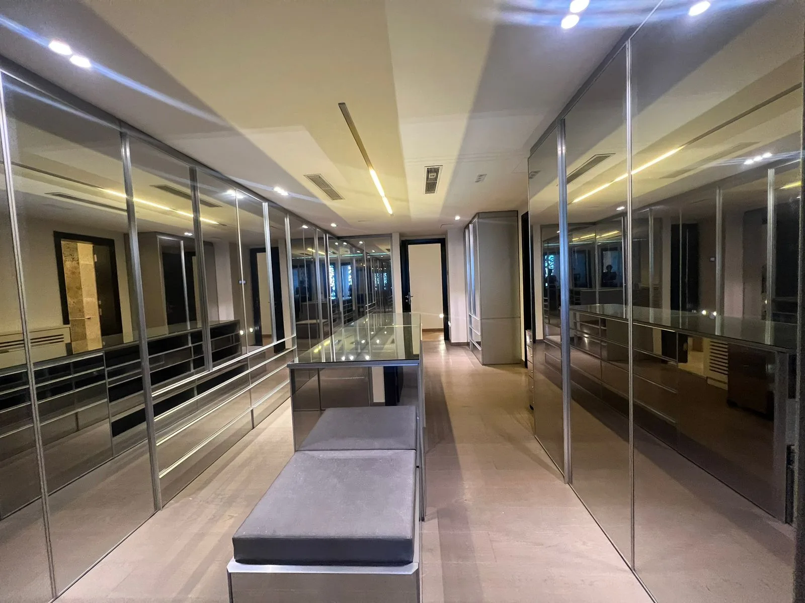 Penthouse for sale in Achrafieh — الصورة 7