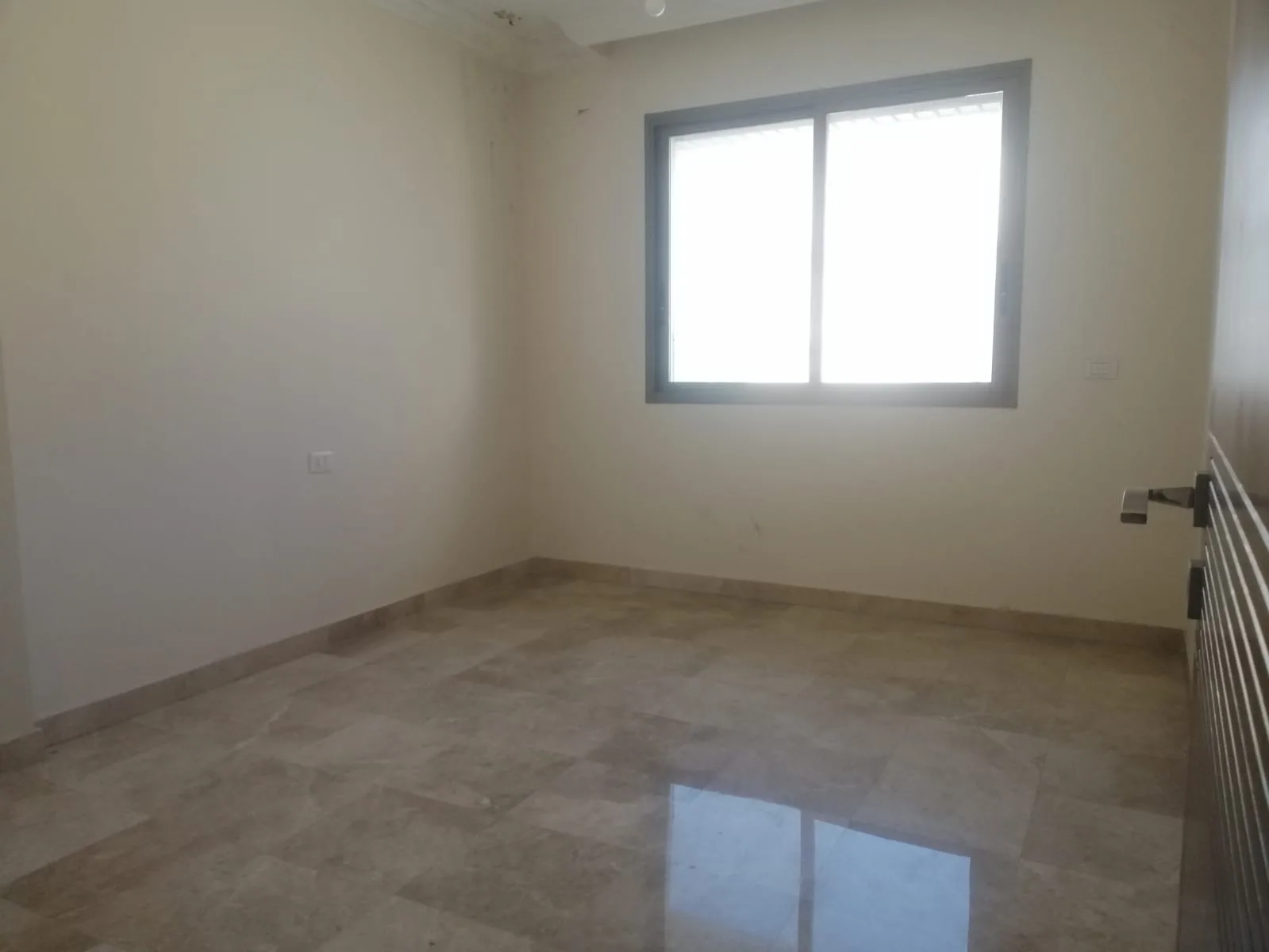 Apartment for Sale in Syoufi, Beirut, Lebanon — الصورة 8