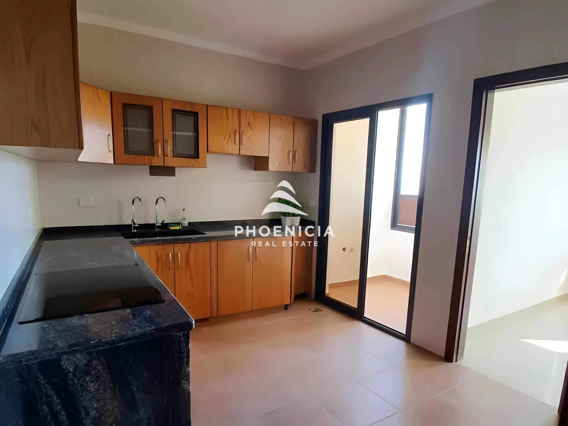Apartment for sale in Amchit, Lebanon — الصورة 5