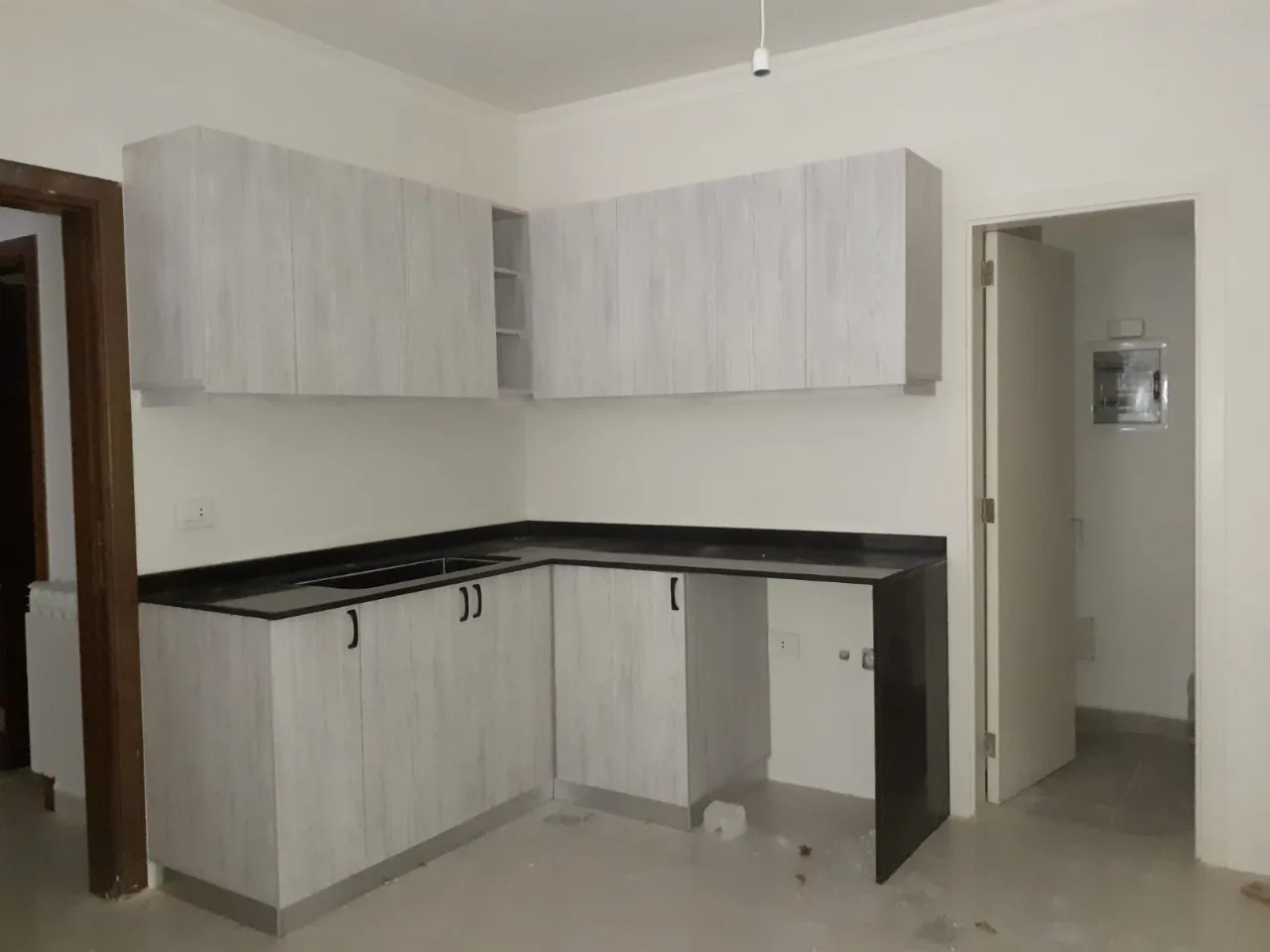 Apartment for Sale in Zouk Mosbeh, Lebanon — الصورة 6