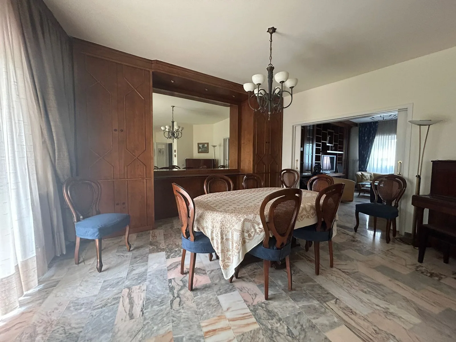 Apartment for Rent in Syoufi, Beirut, Lebanon — الصورة 3