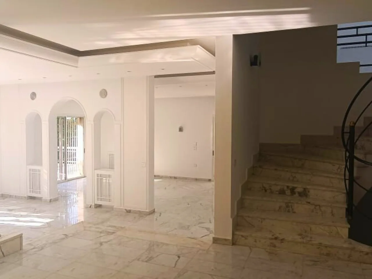 Villa for Sale in Ghazir, Lebanon — الصورة 3