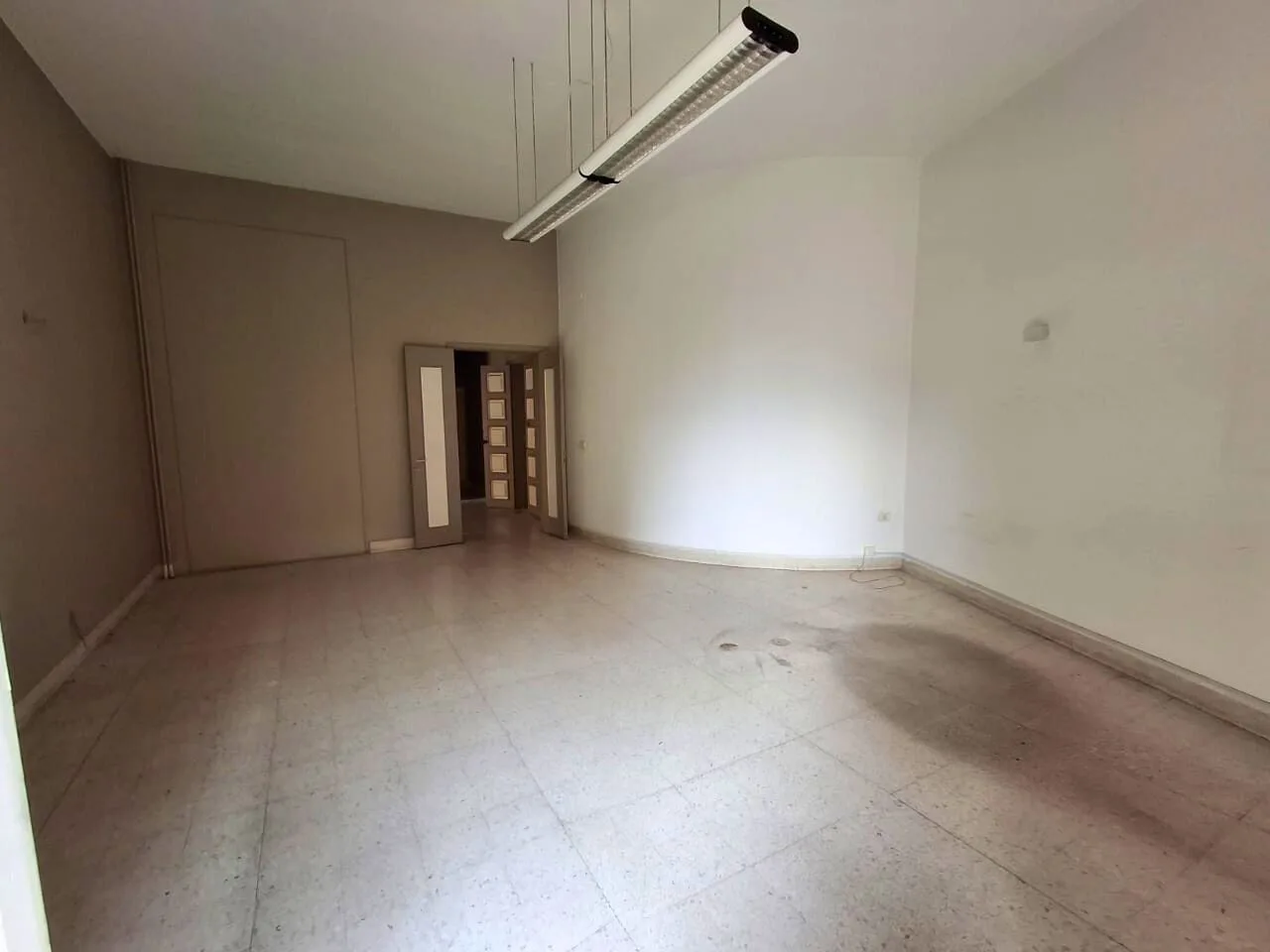 Office for rent in Syoufi, Beirut, Lebanon — الصورة 6