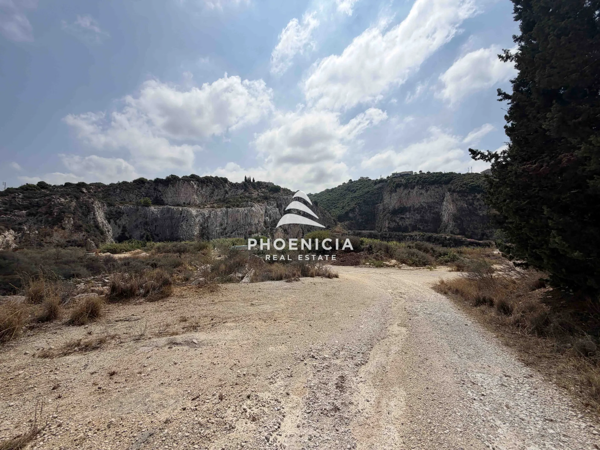 Residential Land for sale in Fghal, Lebanon — الصورة 2
