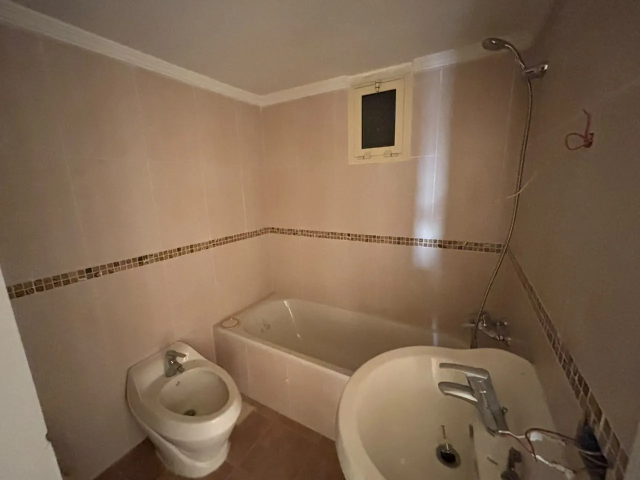 Apartment for Sale in Jdeideh — الصورة 8