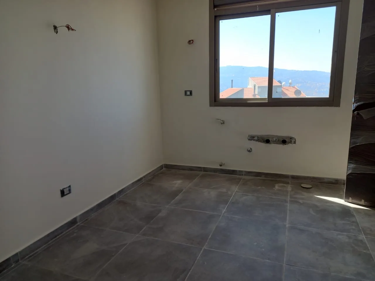 Duplex for Sale in Ballouneh, Lebanon — الصورة 3