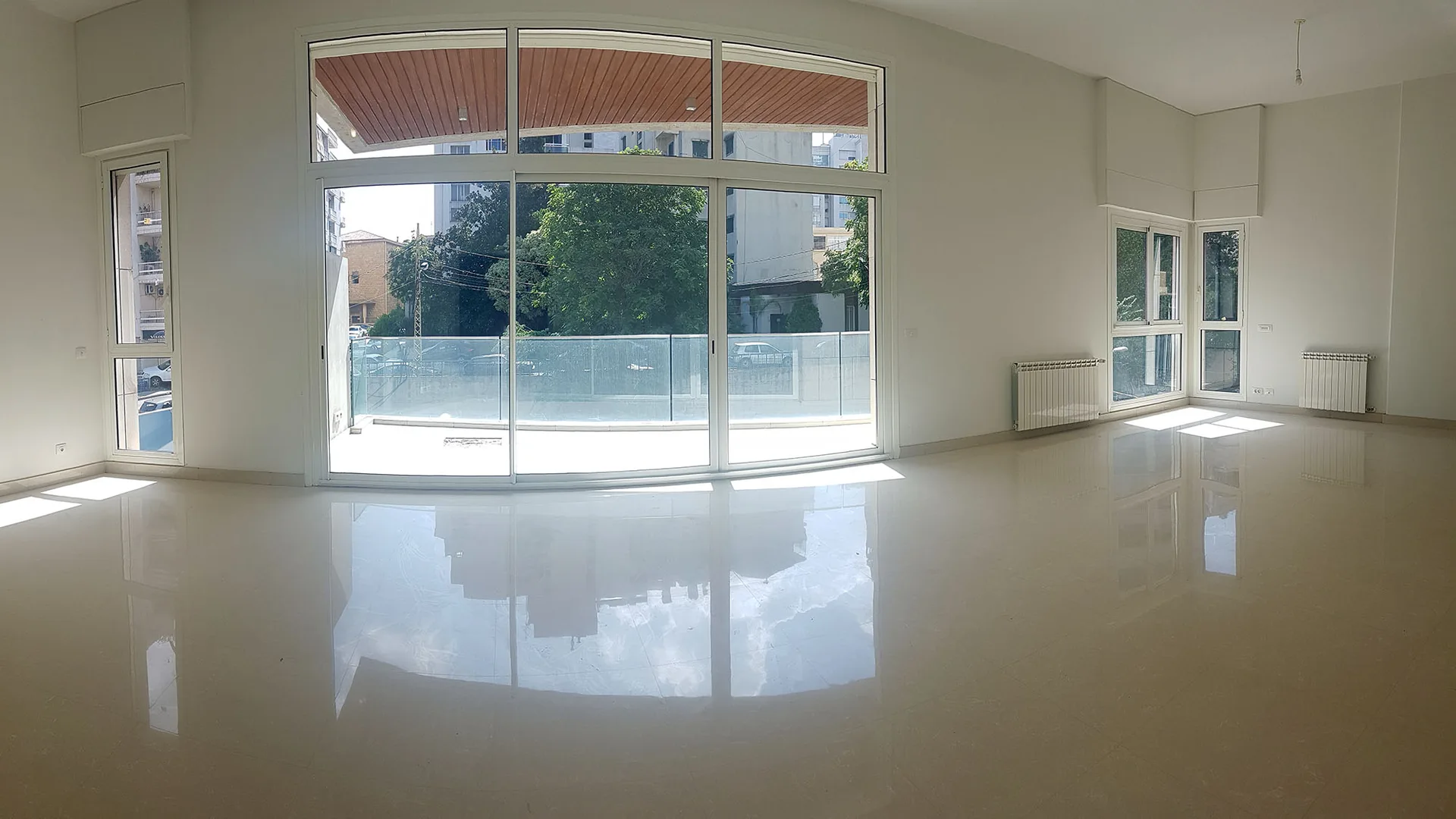 Apartment for Sale in Sassine, Achrafieh, Beirut, Lebanon — الصورة 2