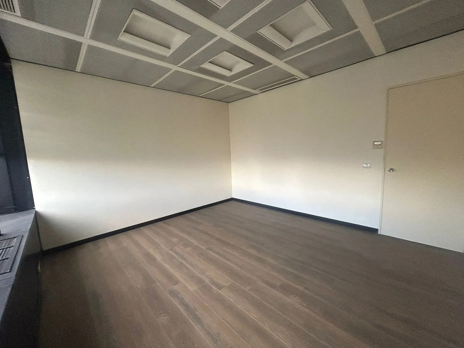 Office for rent in Hamra, Beirut, Lebanon — الصورة 5