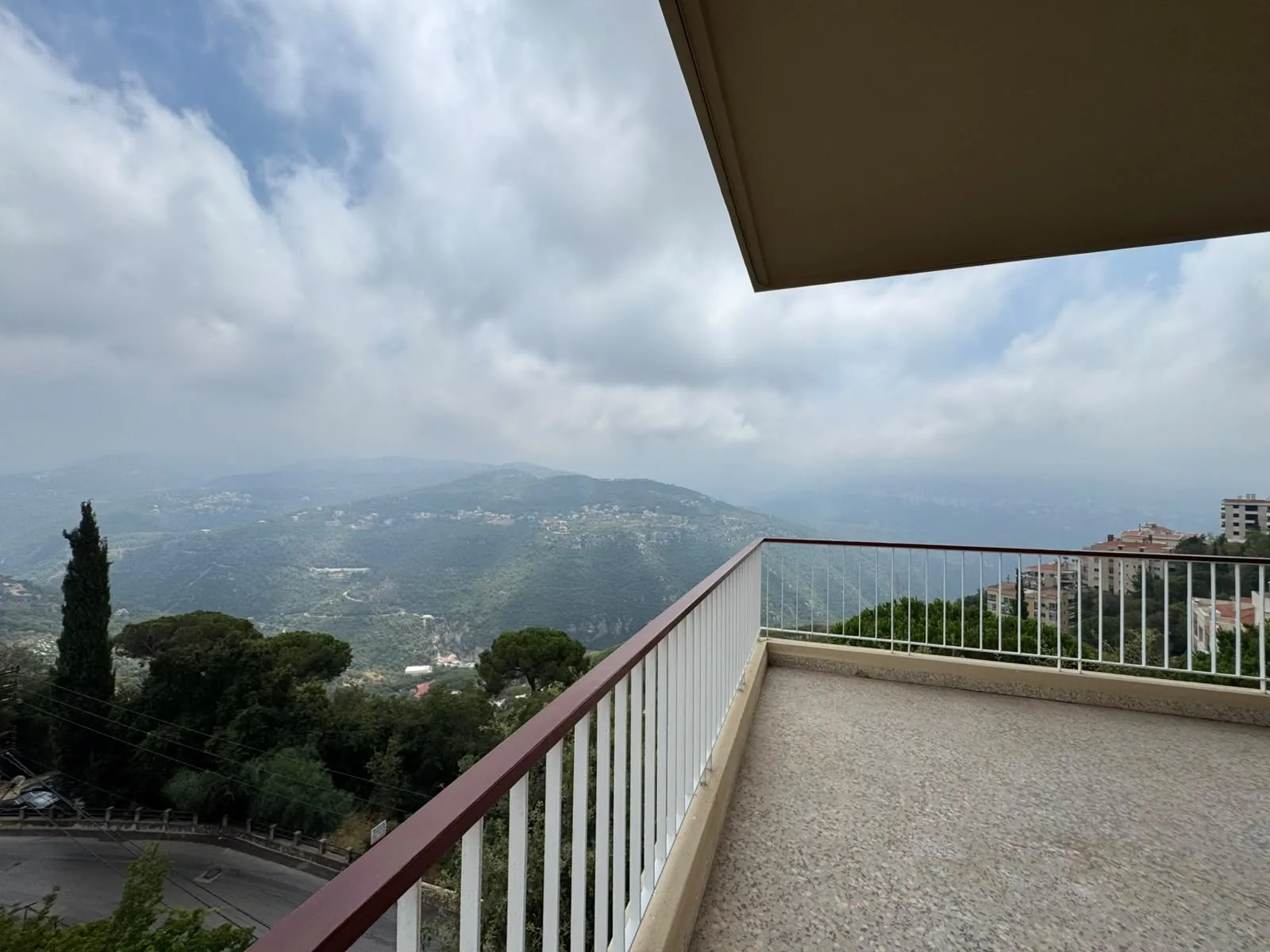 Apartment for Rent in Beit Meri — الصورة 3