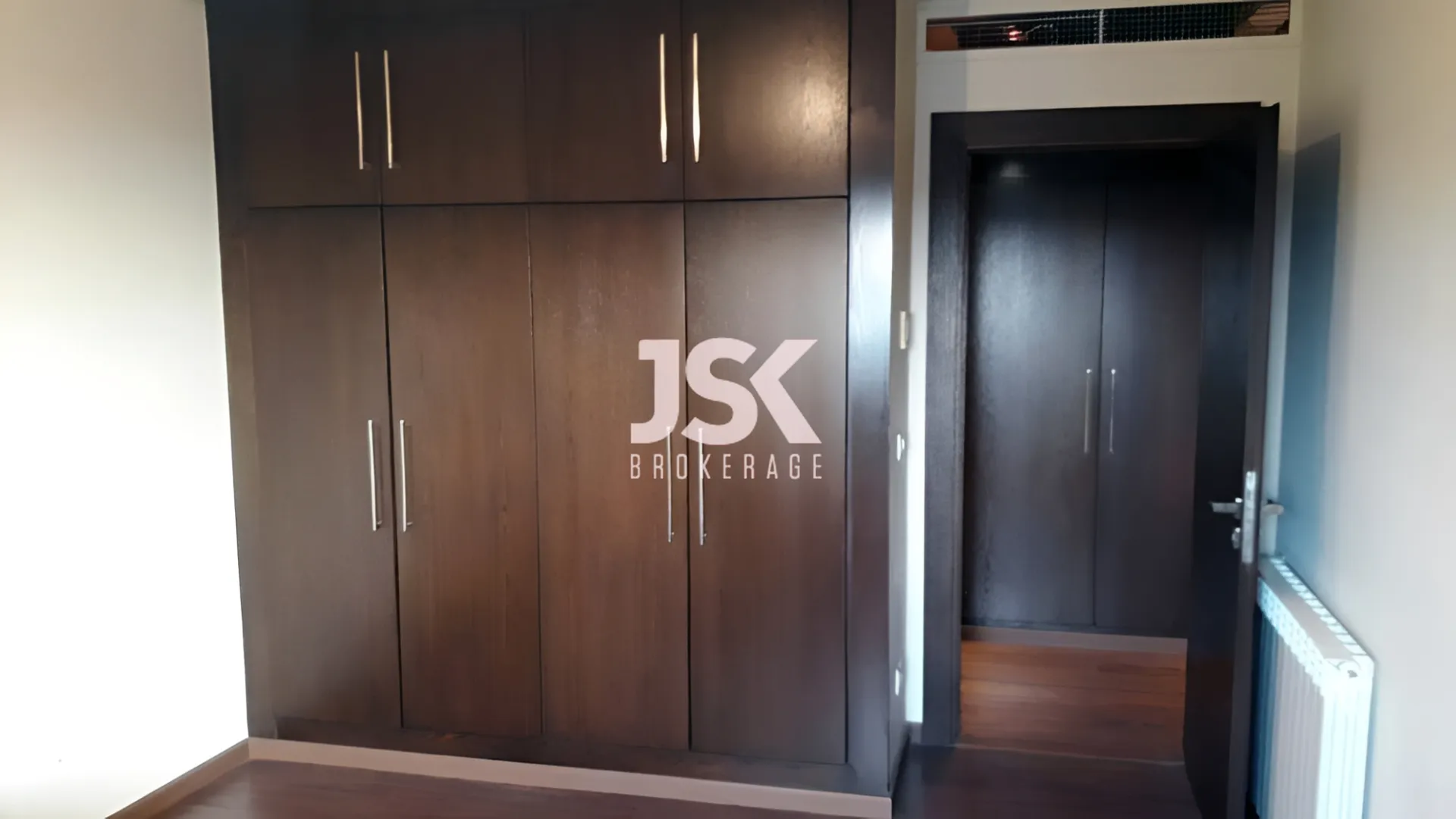 Duplex for Sale in Jouret Al Ballout, Lebanon — الصورة 8
