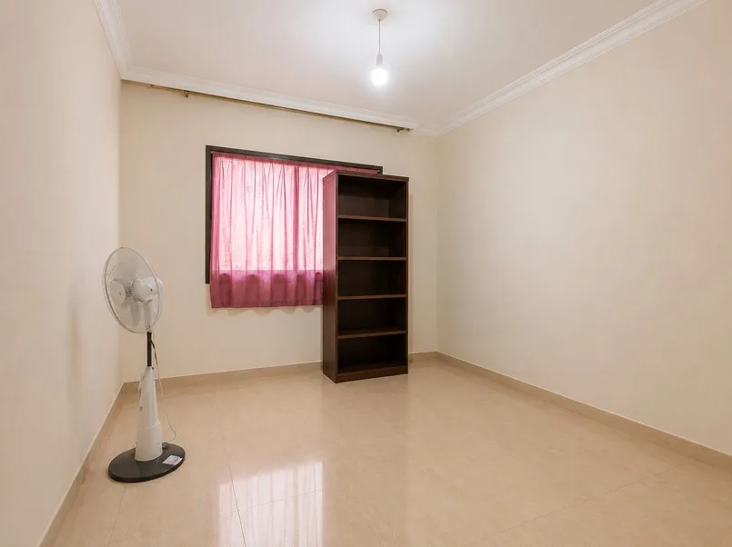 Apartment for Sale in Khalde — الصورة 5