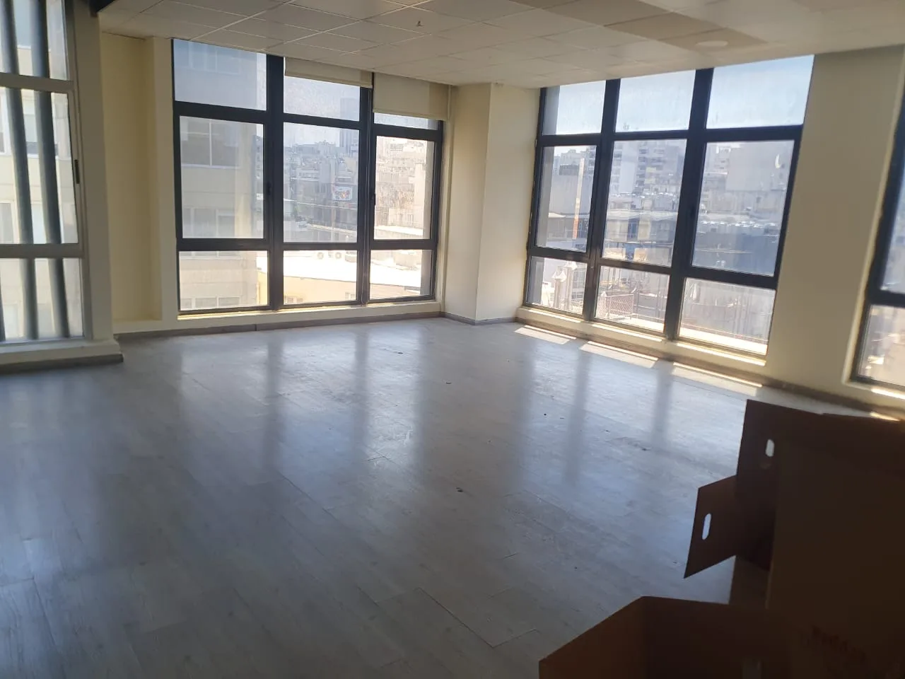 Office for rent in Hamra, Beirut, Lebanon — الصورة 3