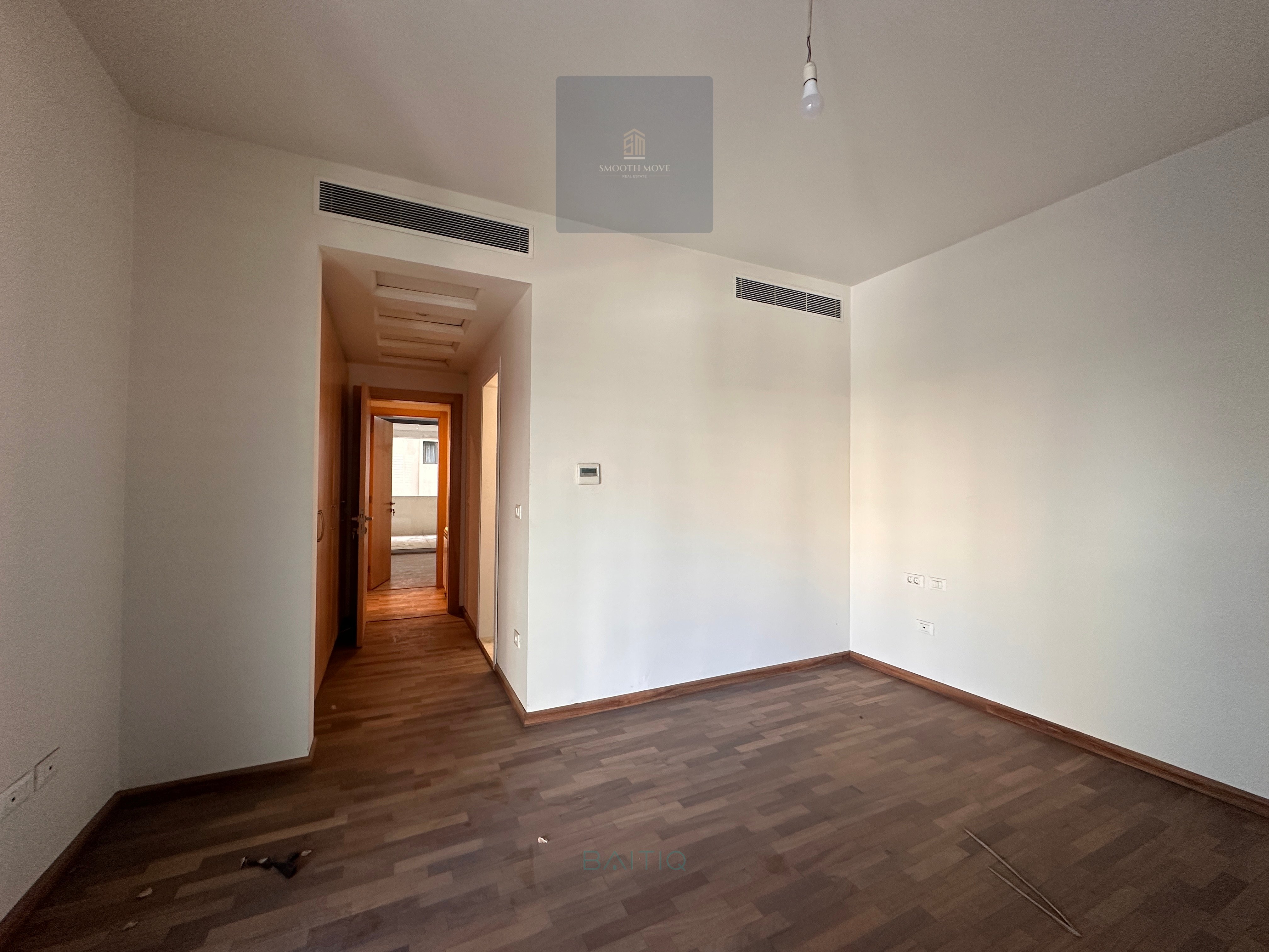 Spacious Apartment in Prime Location for Rent in Downtown, Beirut — الصورة 5