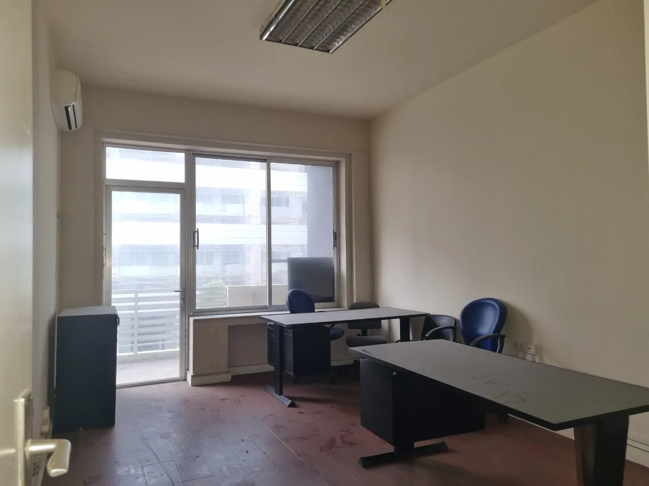 Office for rent in Verdun, Beirut, Lebanon — الصورة 5