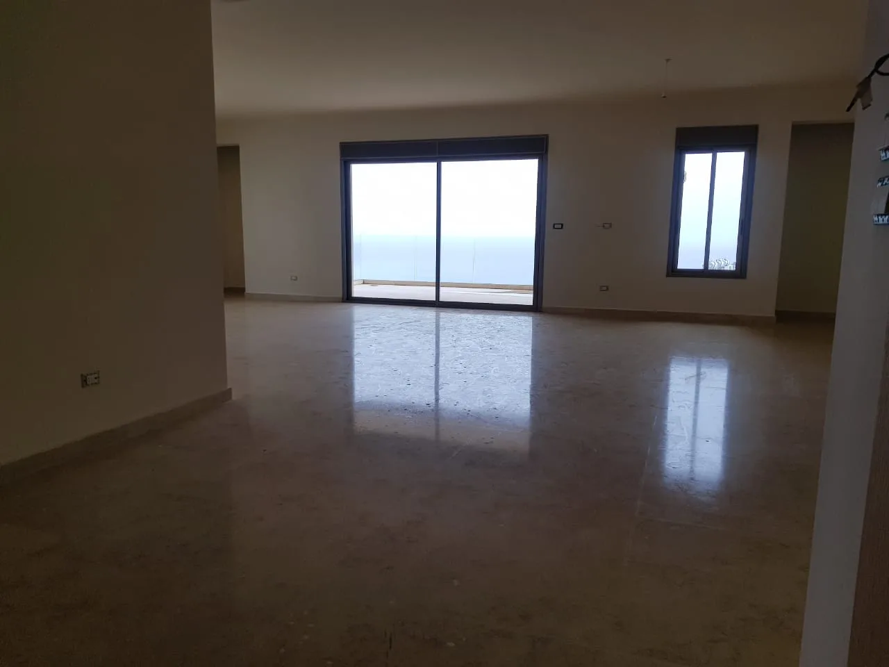 Apartment for Sale in Sahel Aalma, Lebanon — الصورة 4