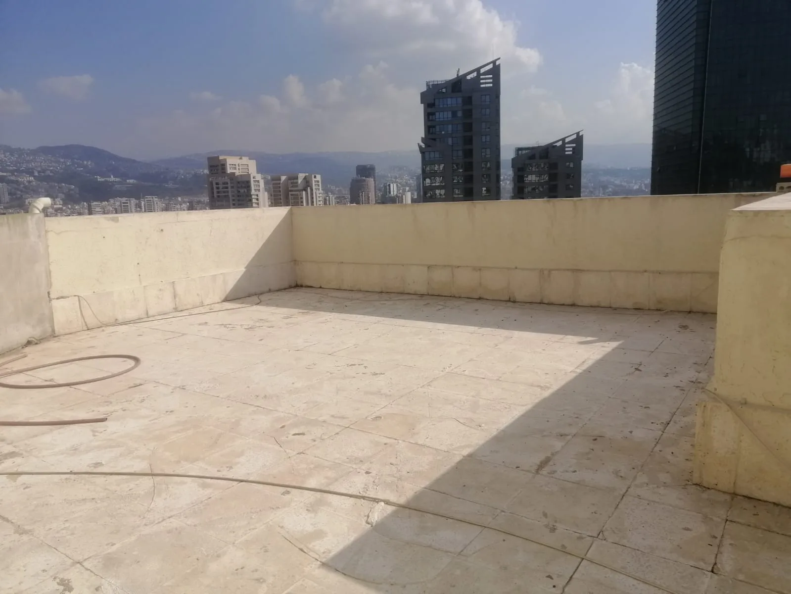 Apartment for Sale in Syoufi, Beirut, Lebanon — الصورة 4