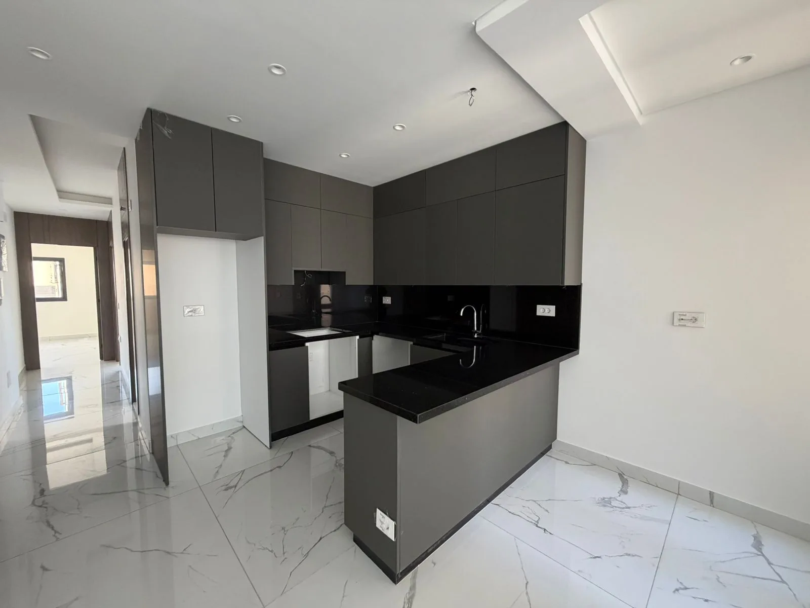 Apartment for Rent in Achrafieh — الصورة 3