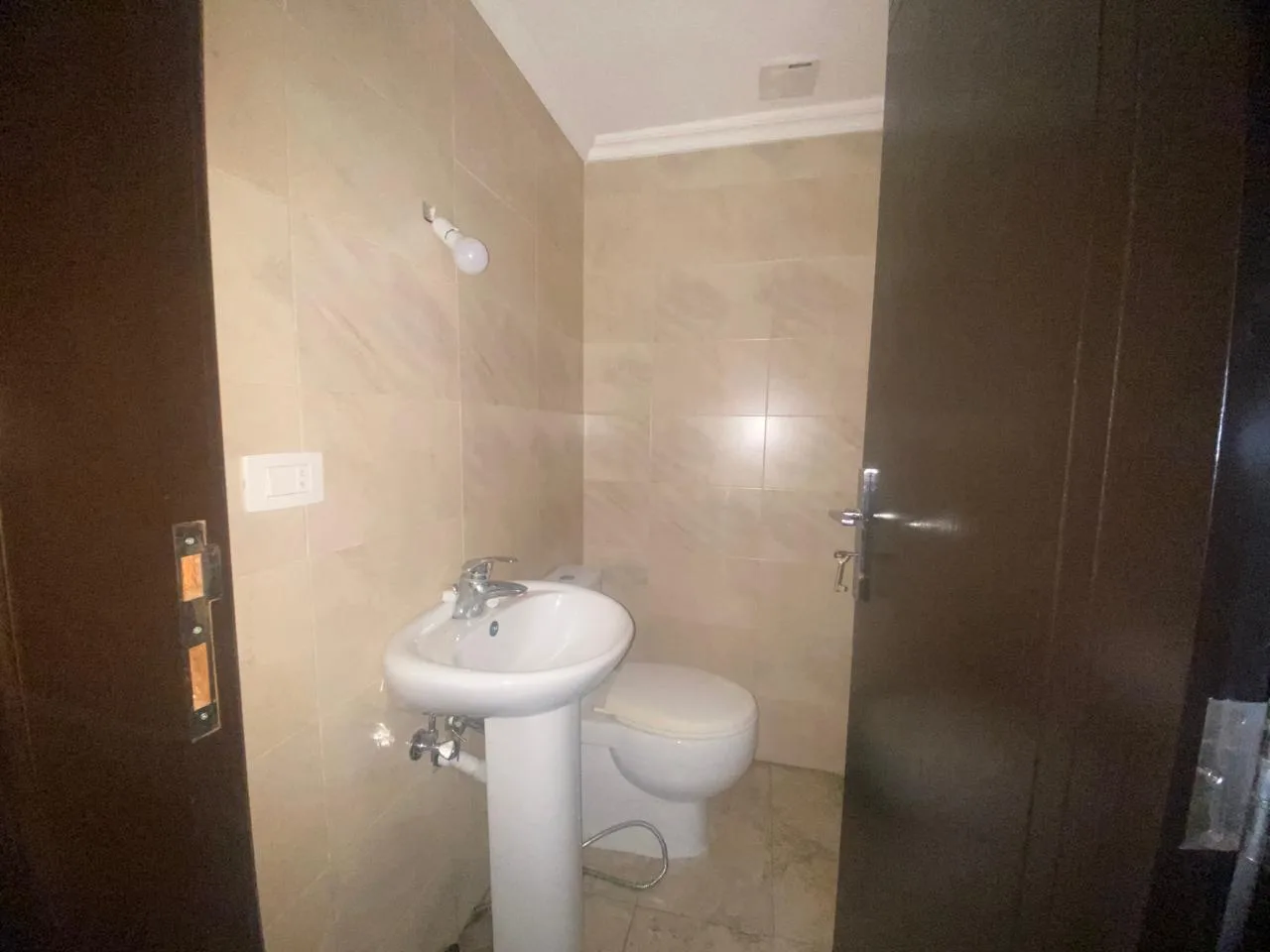 Apartment for Sale in Khalde — الصورة 6