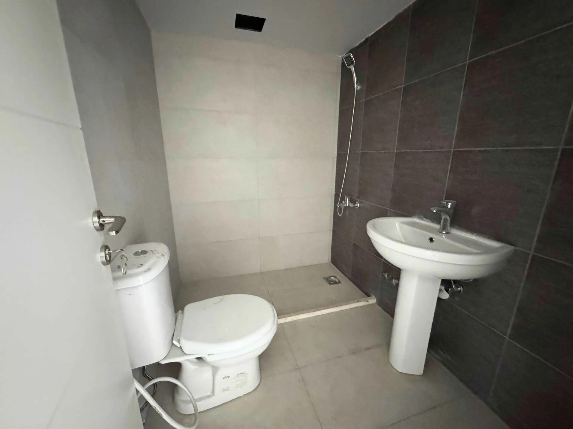 Apartment for Sale in Corniche el Mazraa, Beirut — الصورة 7