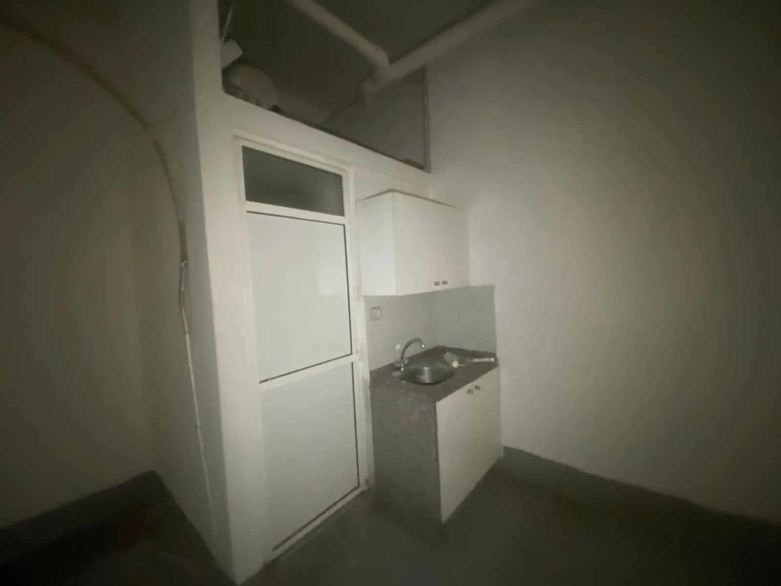 Warehouse for rent in Mazraat Yachoua — الصورة 6
