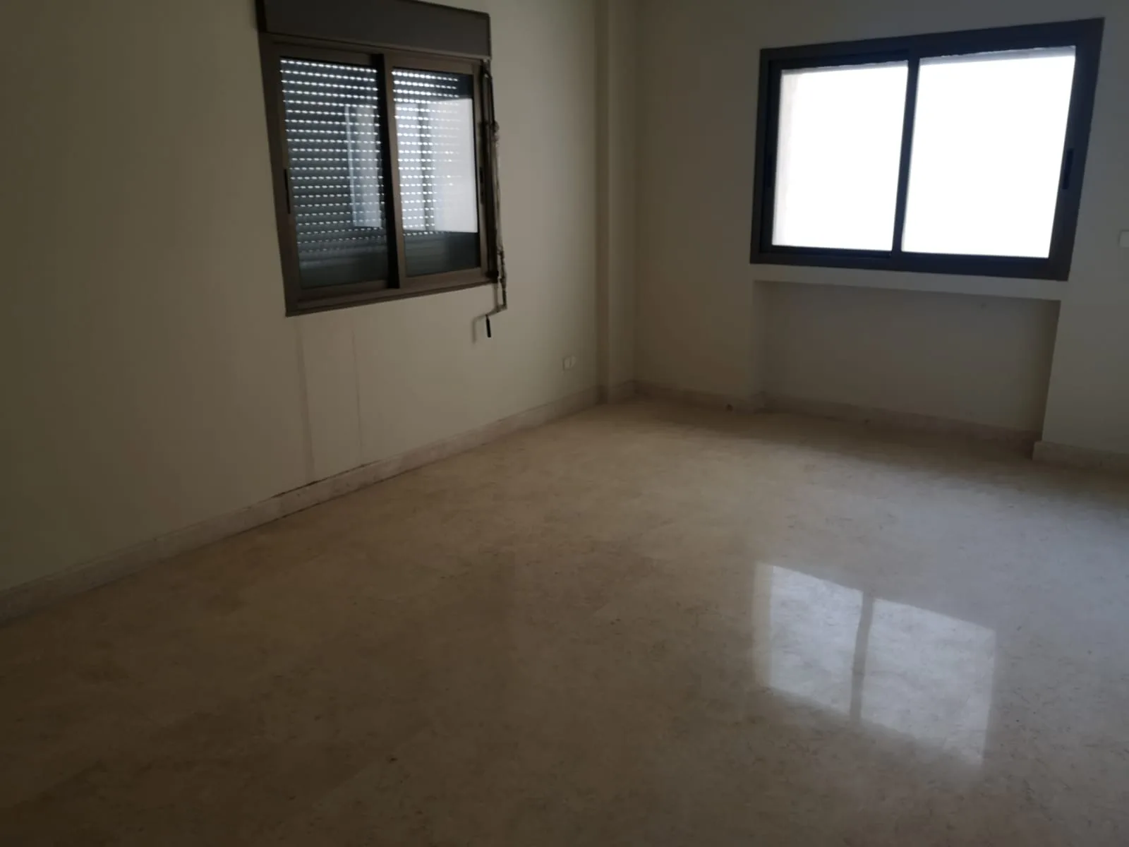 Apartment for Sale in Dekwaneh, Lebanon — الصورة 2